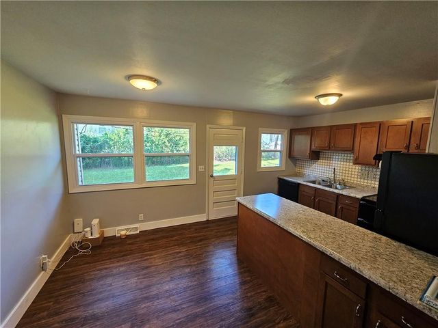 306 Pacific Drive, Belton, MO 64012