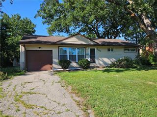 306 Pacific Drive, Belton, MO 64012