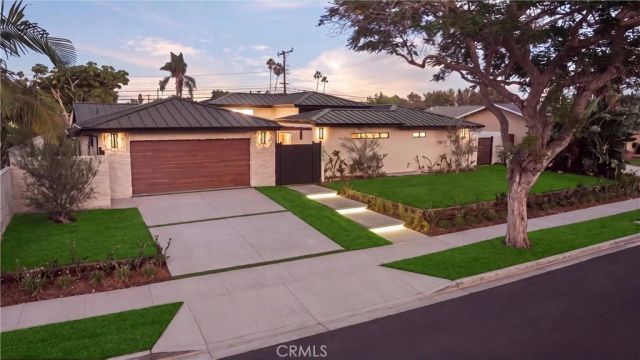3080 Country Club Drive, Costa Mesa, CA 92626