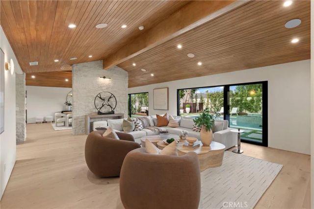 3080 Country Club Drive, Costa Mesa, CA 92626