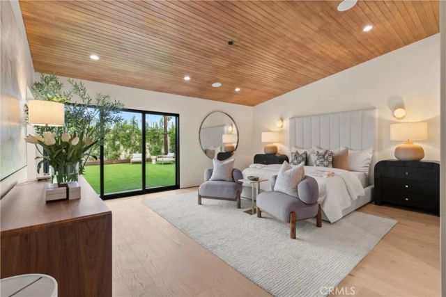 3080 Country Club Drive, Costa Mesa, CA 92626