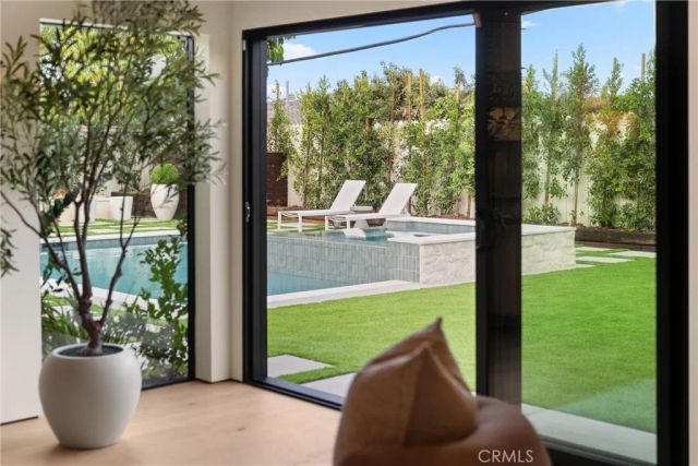 3080 Country Club Drive, Costa Mesa, CA 92626