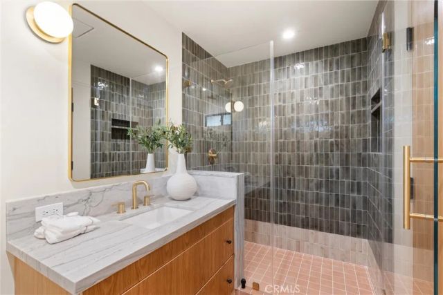 3080 Country Club Drive, Costa Mesa, CA 92626