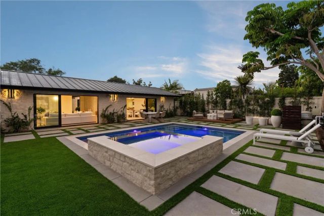 3080 Country Club Drive, Costa Mesa, CA 92626