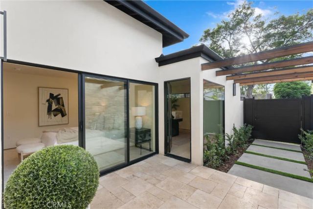 3080 Country Club Drive, Costa Mesa, CA 92626
