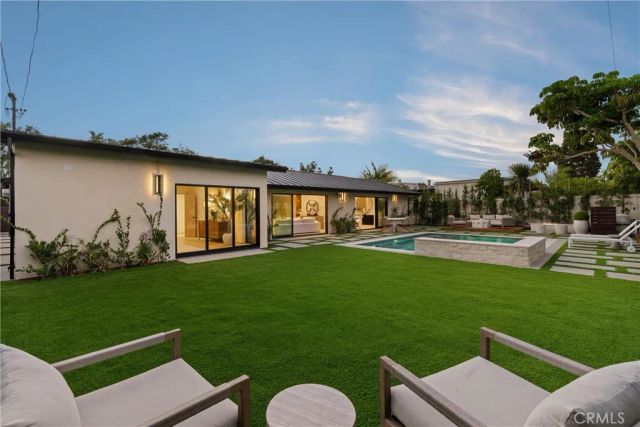 3080 Country Club Drive, Costa Mesa, CA 92626