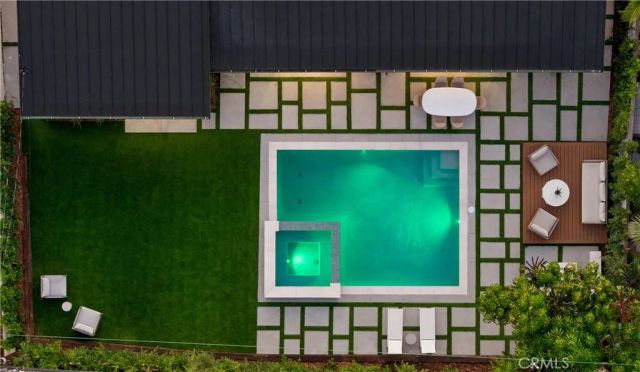 3080 Country Club Drive, Costa Mesa, CA 92626