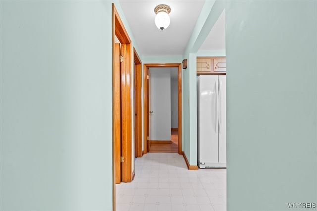 20 Fairoaks Lane, Cheektowaga, NY 14227