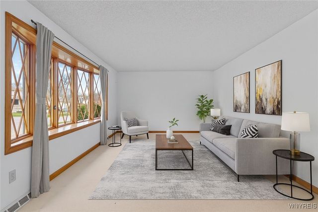 20 Fairoaks Lane, Cheektowaga, NY 14227