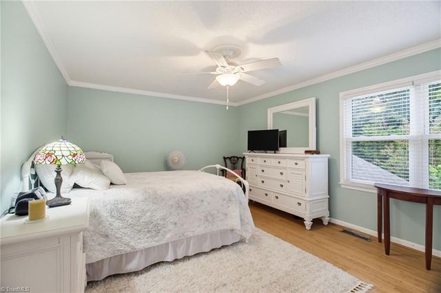 2522 Cottage Place, Greensboro, NC 27455