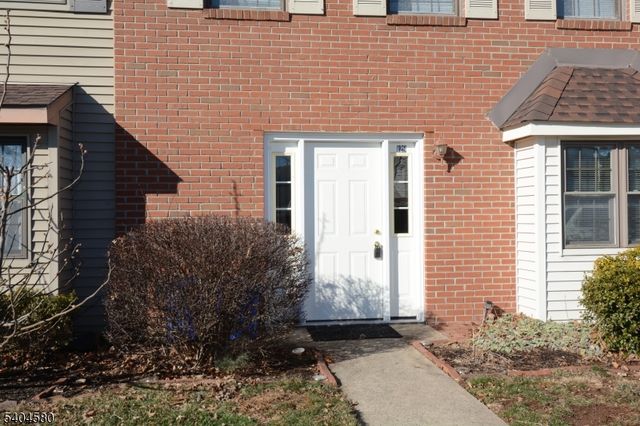 129 Hampton Ct, Franklin Twp., NJ 08873