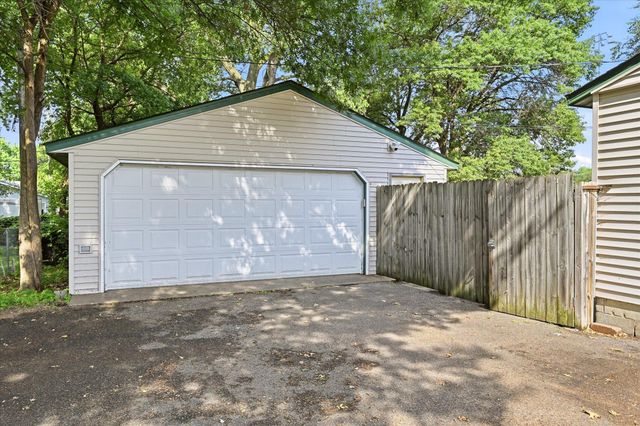 10050 Magnolia Street NW, Coon Rapids, MN 55433