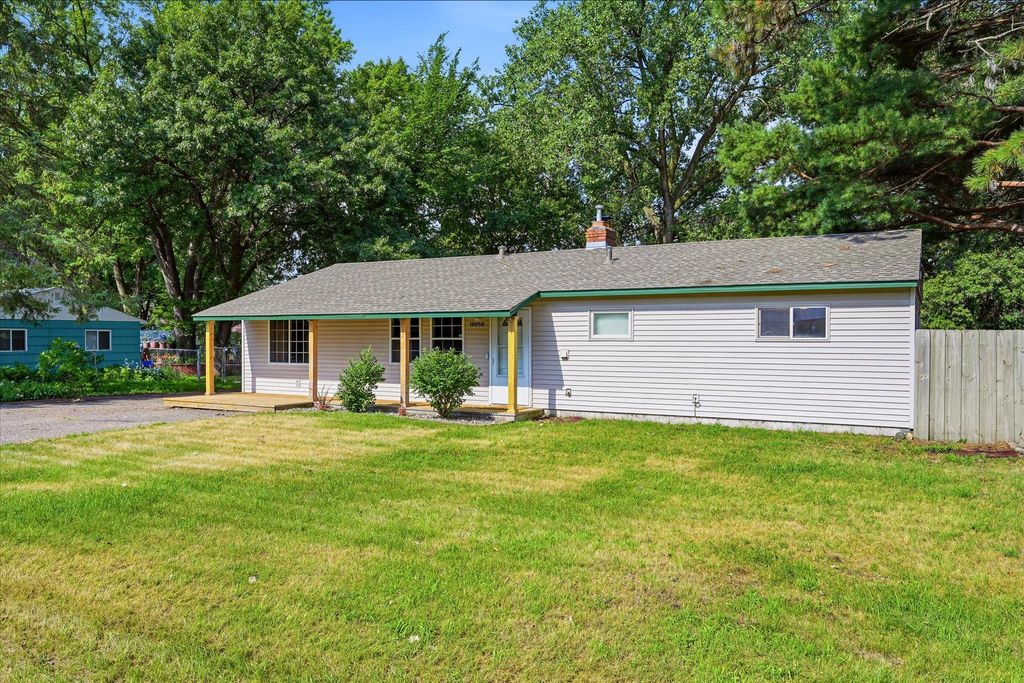 10050 Magnolia Street NW, Coon Rapids, MN 55433