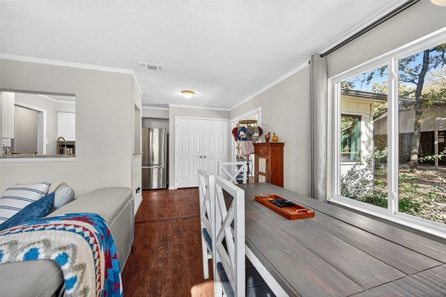 329 Comanche Drive, Lake Kiowa, TX 76240