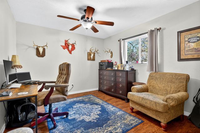 329 Comanche Drive, Lake Kiowa, TX 76240