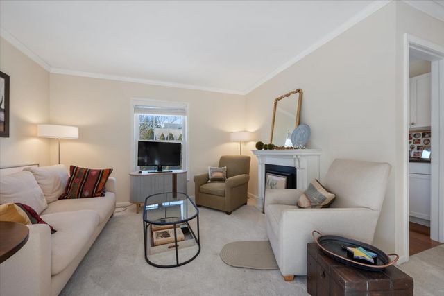 601 Ridge Road 202, Wilmette, IL 60091