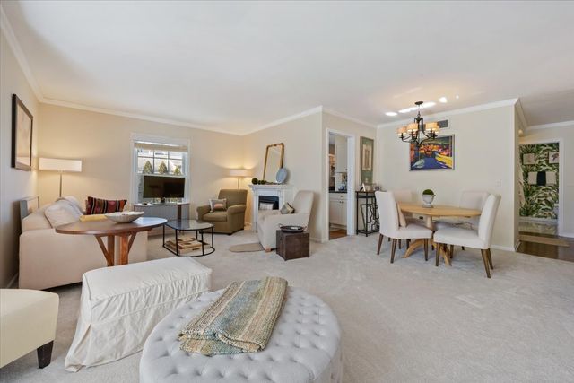 601 Ridge Road 202, Wilmette, IL 60091