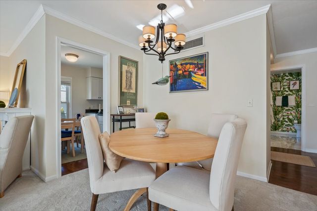 601 Ridge Road 202, Wilmette, IL 60091