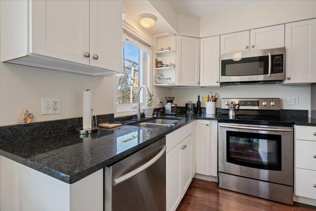 601 Ridge Road 202, Wilmette, IL 60091