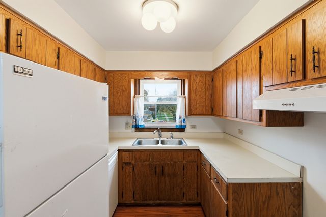 3821 W 123rd Street 301, Alsip, IL 60803