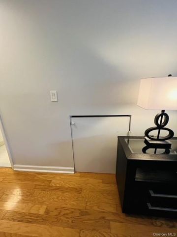 36 Greenridge Avenue 209, White Plains, NY 10605