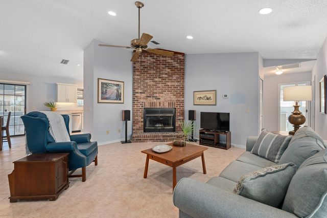 521 Jeffrey Dr, St Augustine, FL 32086