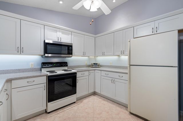 521 Jeffrey Dr, St Augustine, FL 32086