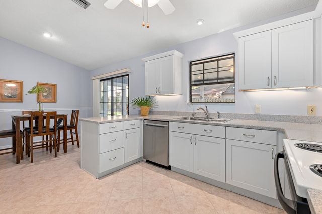 521 Jeffrey Dr, St Augustine, FL 32086