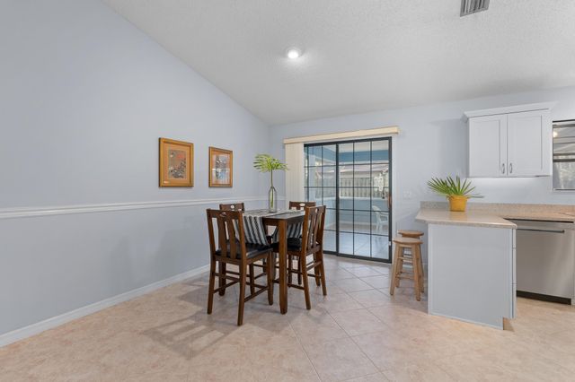 521 Jeffrey Dr, St Augustine, FL 32086