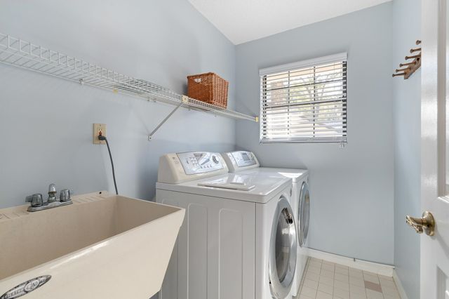 521 Jeffrey Dr, St Augustine, FL 32086