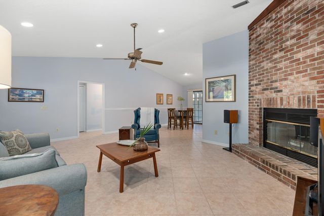 521 Jeffrey Dr, St Augustine, FL 32086