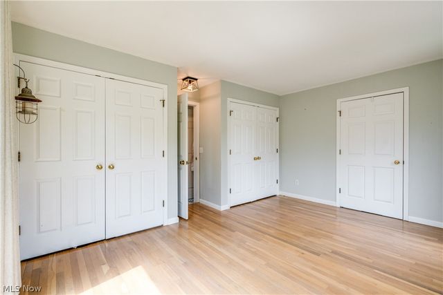 7156 Holzhauer Road, Sagamore Hills, OH 44067