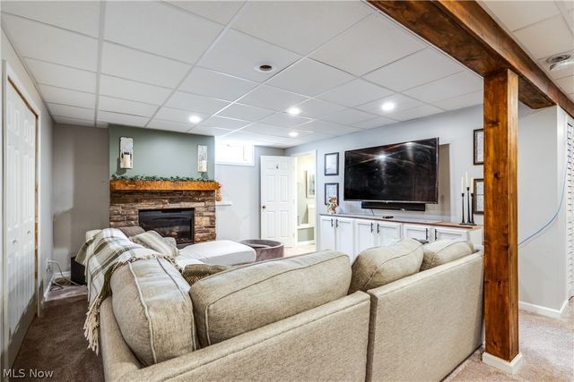 7156 Holzhauer Road, Sagamore Hills, OH 44067
