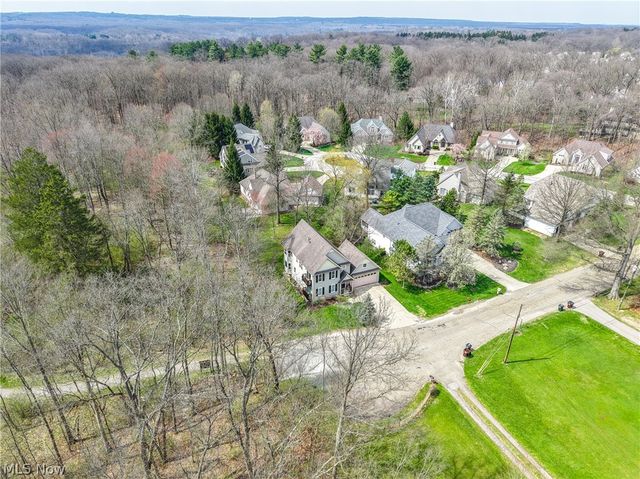 7156 Holzhauer Road, Sagamore Hills, OH 44067