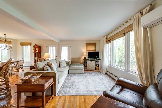 7156 Holzhauer Road, Sagamore Hills, OH 44067