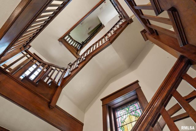 5418 CHAPEL HILL Road, Davenport, IA 52802