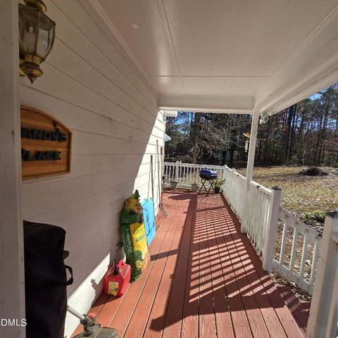 122 Buckskin Drive, Louisburg, NC 27549
