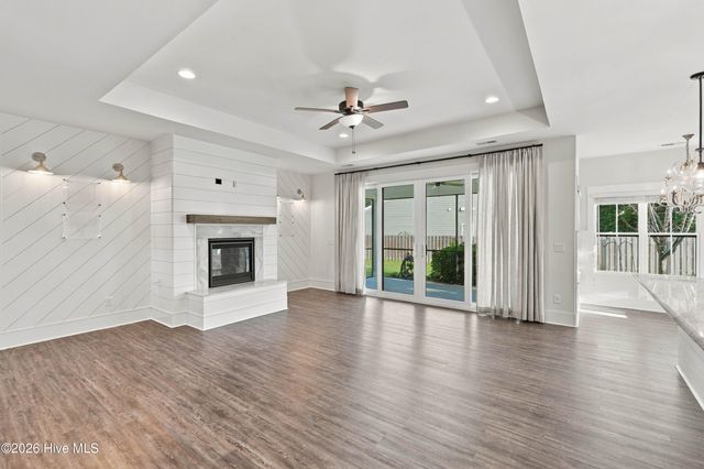 11 Lemongrass Court, Hampstead, NC 28443