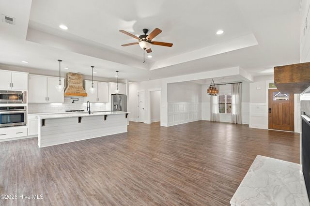 11 Lemongrass Court, Hampstead, NC 28443