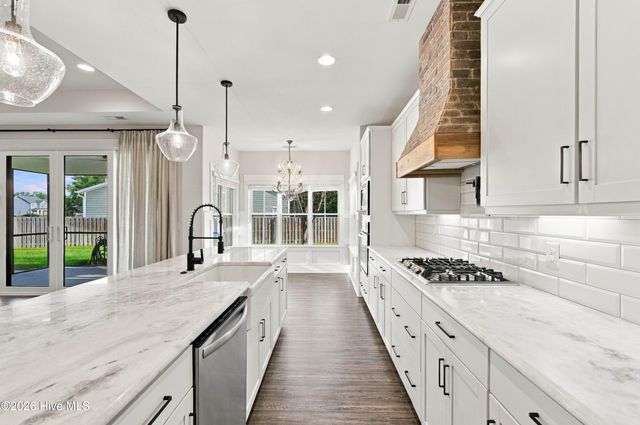 11 Lemongrass Court, Hampstead, NC 28443