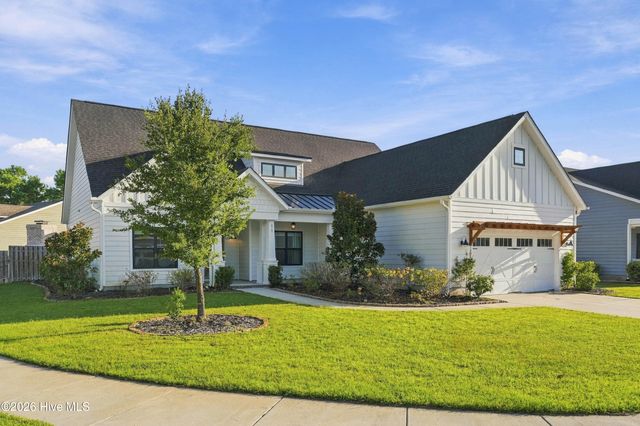 11 Lemongrass Court, Hampstead, NC 28443