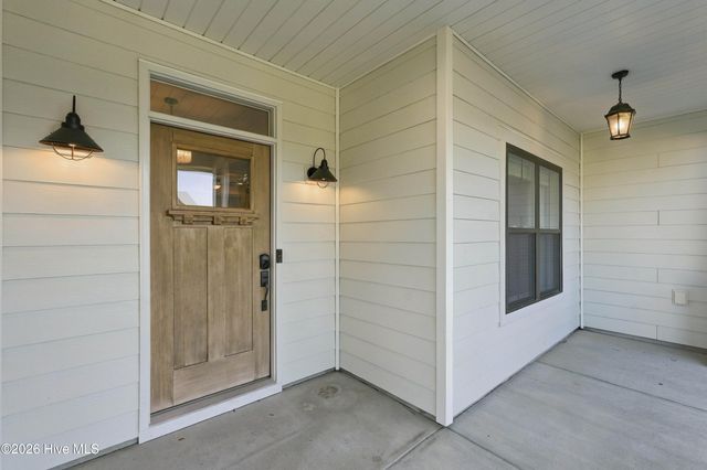 11 Lemongrass Court, Hampstead, NC 28443