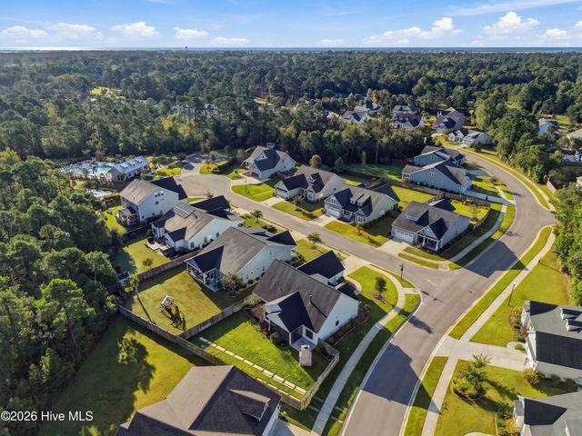 11 Lemongrass Court, Hampstead, NC 28443
