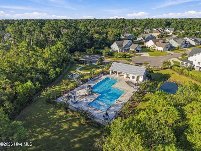 11 Lemongrass Court, Hampstead, NC 28443