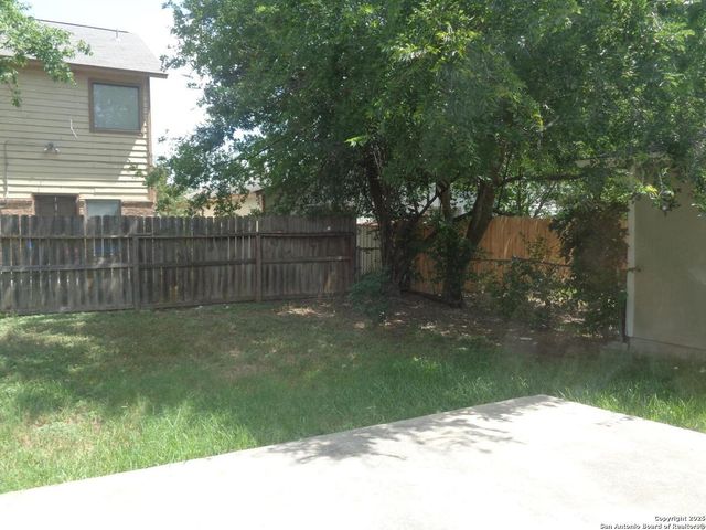 9939 Misty Plain, San Antonio, TX 78245
