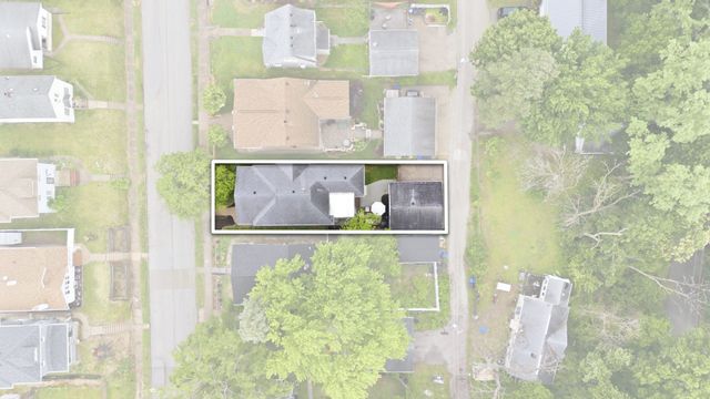 2431 14th Avenue, Moline, IL 61265