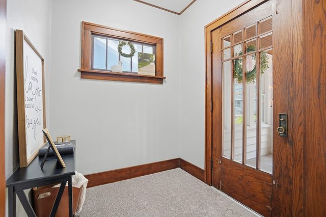 2431 14th Avenue, Moline, IL 61265
