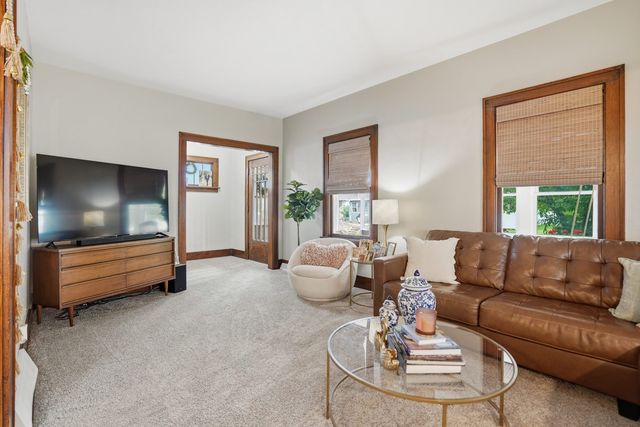 2431 14th Avenue, Moline, IL 61265