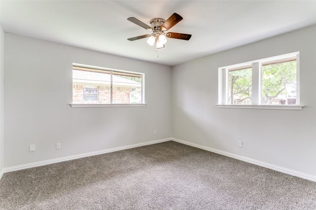 2261 Woodcreek, Carrollton, TX 75006