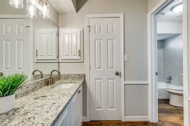 2261 Woodcreek, Carrollton, TX 75006